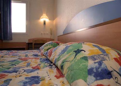 Brit Hotel Essentiel Saint-Flour Eksteriør billede